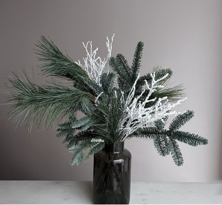 Bouquet of pine needles №14